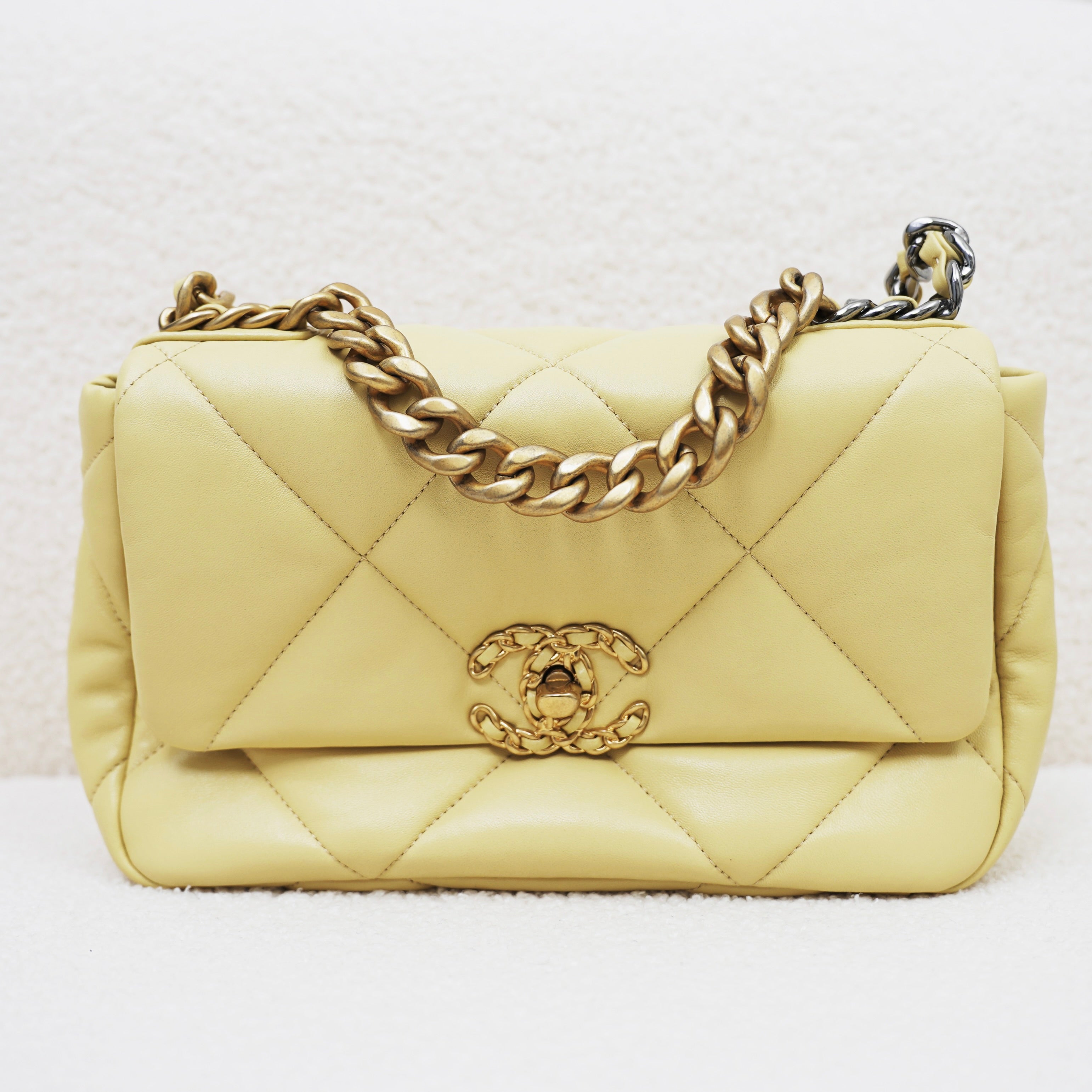 ibao バッグピロー｜シャネル CHANEL 19 ラージ 専用